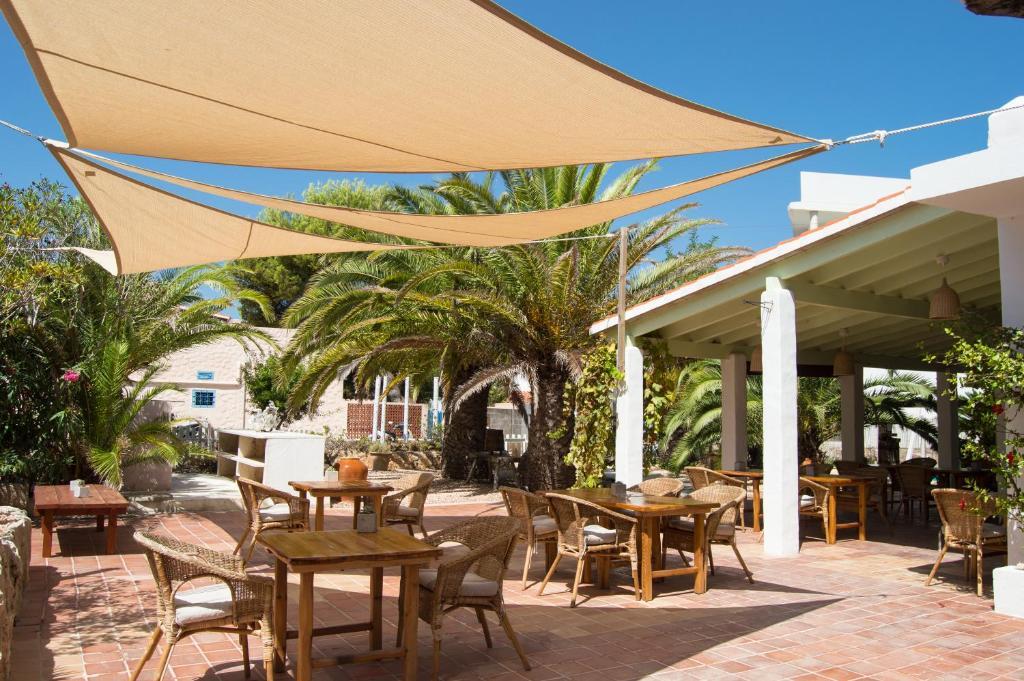 Hostal Mayans Es Pujols Ngoại thất bức ảnh