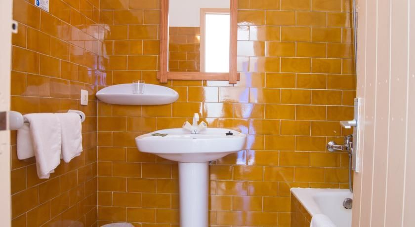 Hostal Mayans Es Pujols Ngoại thất bức ảnh