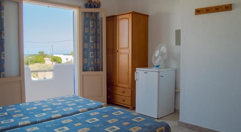 Hostal Mayans Es Pujols Ngoại thất bức ảnh